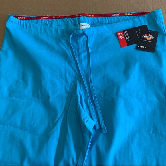 Dickies Pants - DICKIES SCRUBS. Unisex. Bottoms. Cotton/Polyester blend. Back pocket. Turquoise.